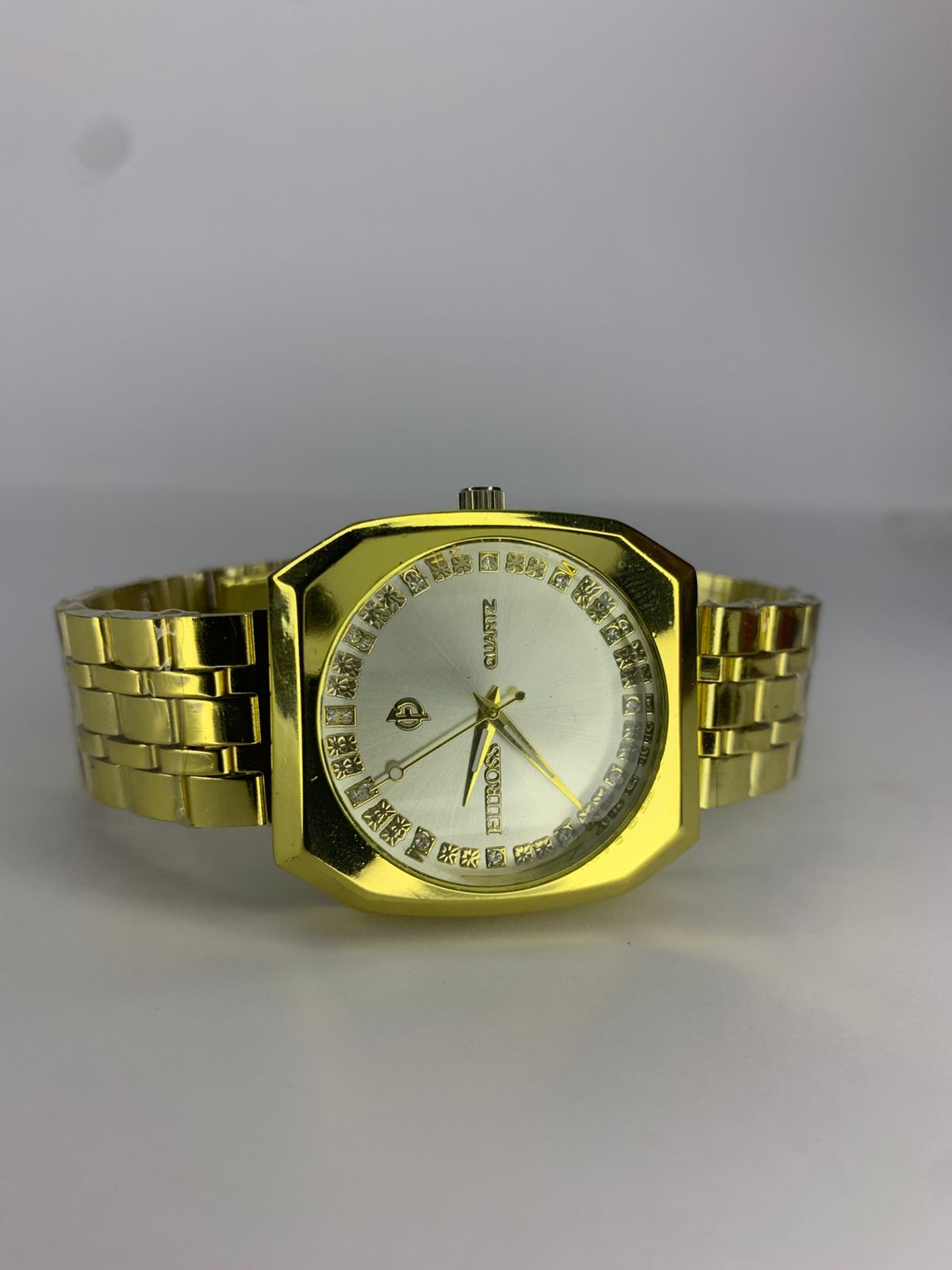 Elegant Gold Watch for Women – Classic & Stylish